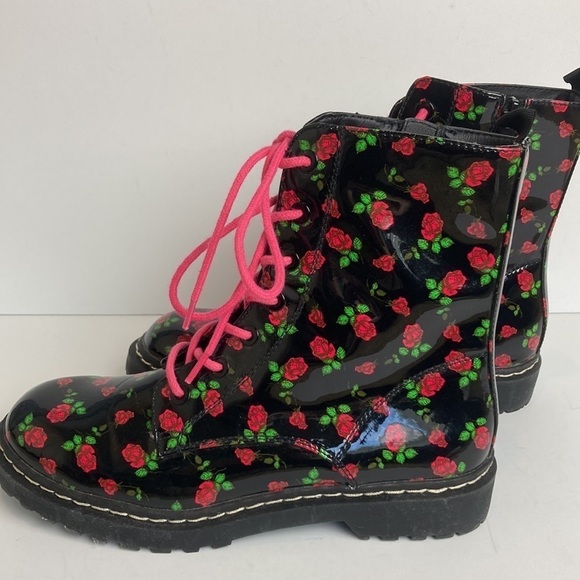 Betsey Johnson Floral Rose Combat Boot Patent Leather 8.5M Dark Princess Goth - Picture 6 of 16